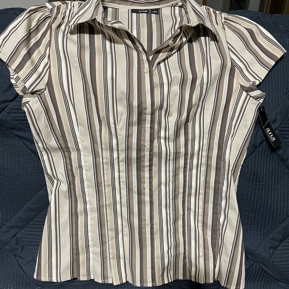 a.n.a Tops - NWT CUTE ANA SHIRT SIZE LARGE